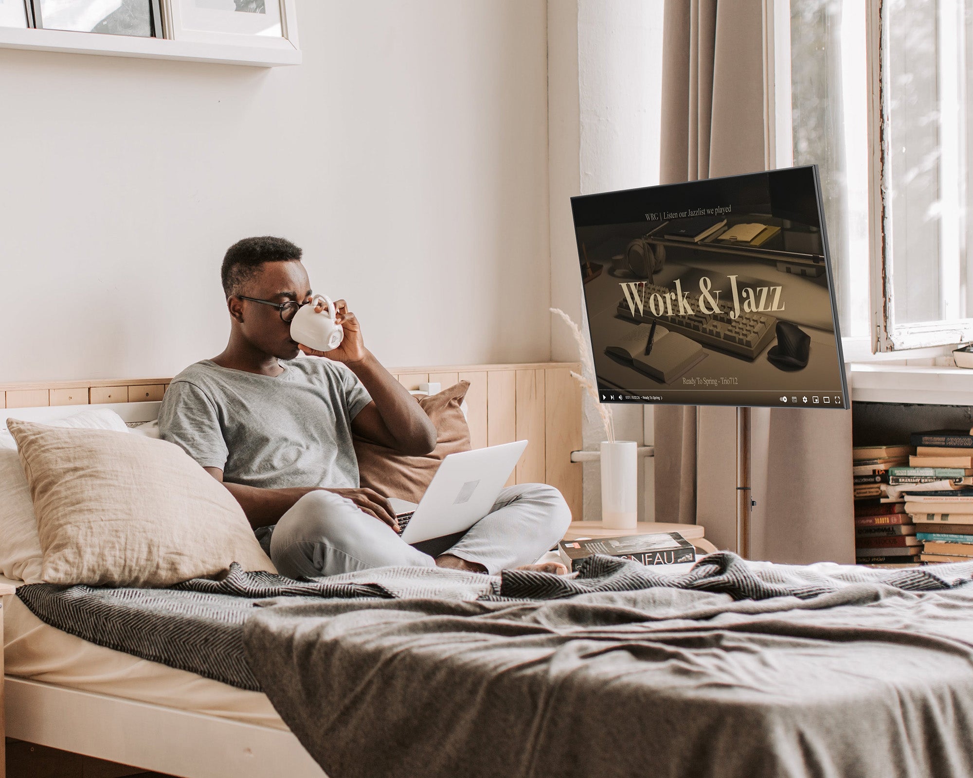 Master V2 PRO FT48 TV-Ständer mit Rollen