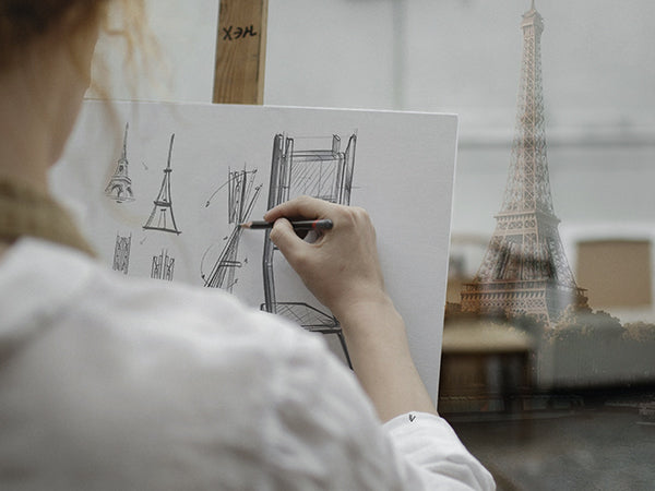 fernsehständer-eiffel-design